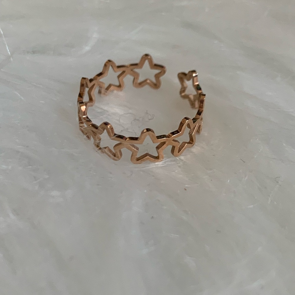 Star Pattern Rose Gold Ring
